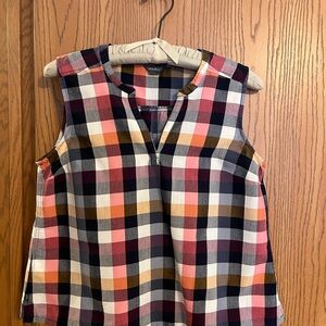 Eddie Bauer Size M Womens Plaid Cotton Blend Sleeveless Split Neck Top
